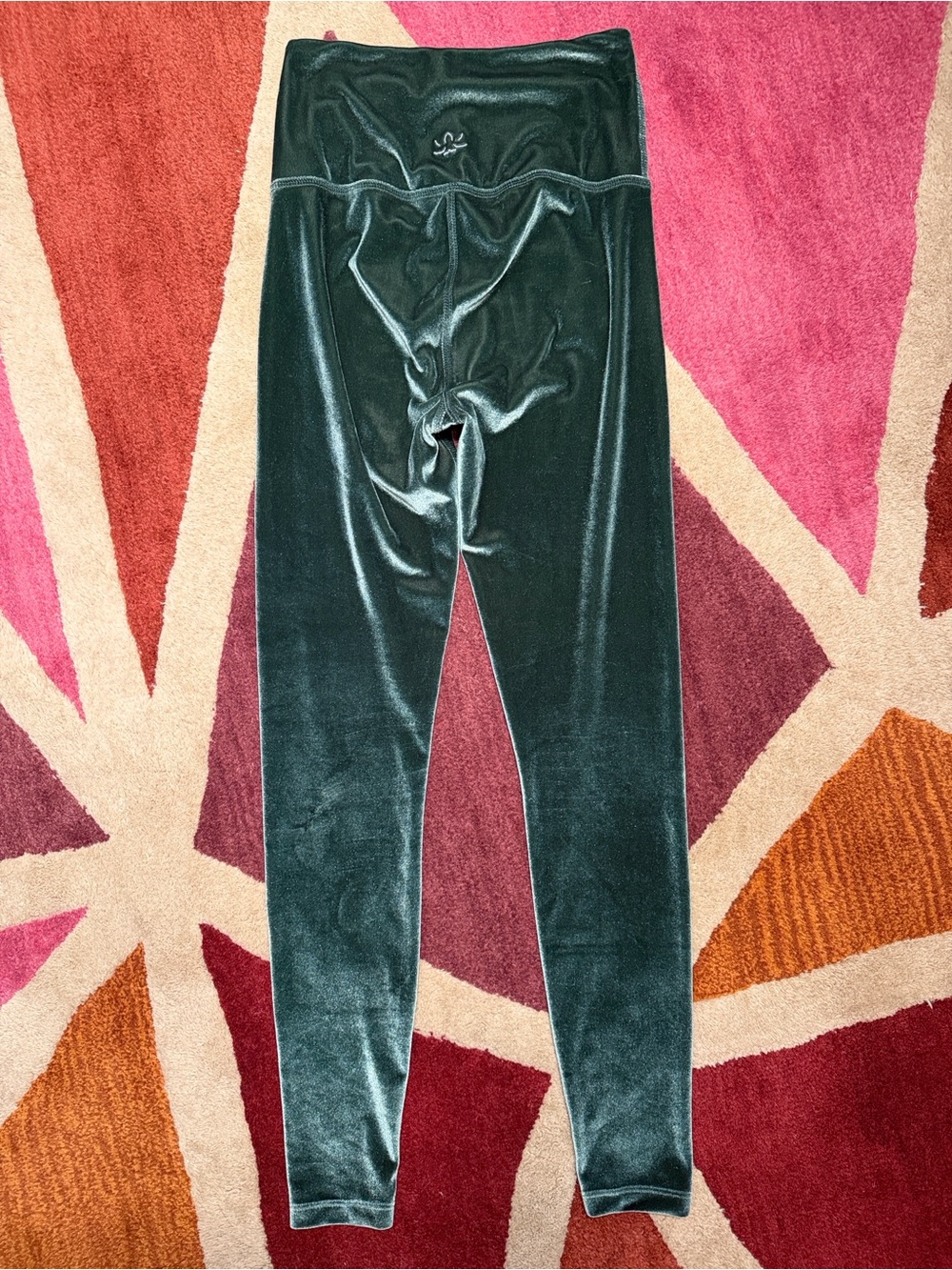 Beyond Yoga Velvet Motion High Waisted Midi Legging Size S - Picture 2 of 9